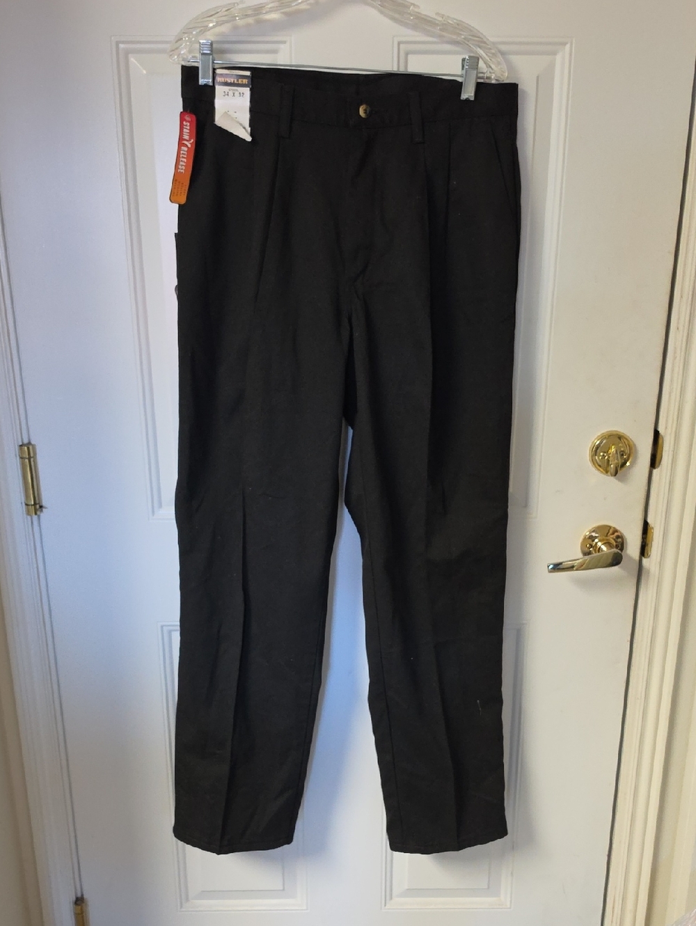 Rustler Men's Black Pleated Dress Pants